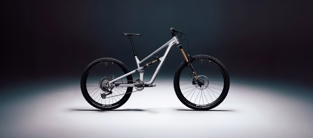 2026 Canyon Torque AL 8 Review: The Return of the Aluminum Freeride Machine